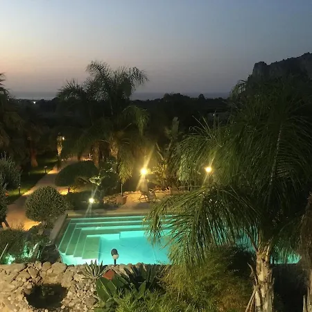 With Private Pool And Wonderful View * Carini